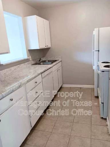 Main picture of Cottonwood Apartments