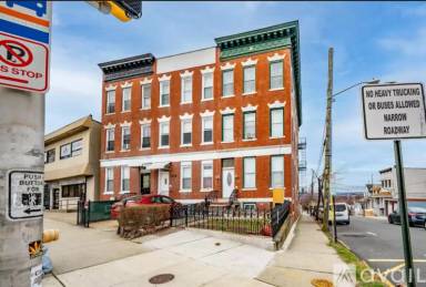 Main picture of 2041 Kennedy Blvd