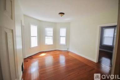 Main picture of 1085 Dorchester Ave