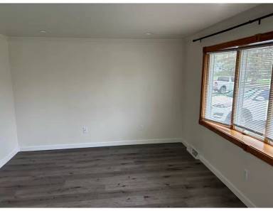 Main picture of 1280 Circle Dr