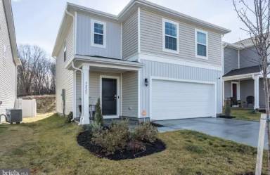 Main picture of 5223 Crooked Ln