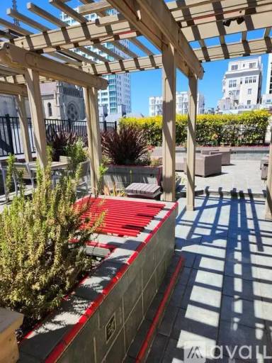 Main picture of 1200 Sacramento St