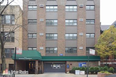 Main picture of 555 W Arlington Apartments