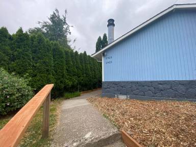 Main picture of 2923 SE Waverleigh Blvd