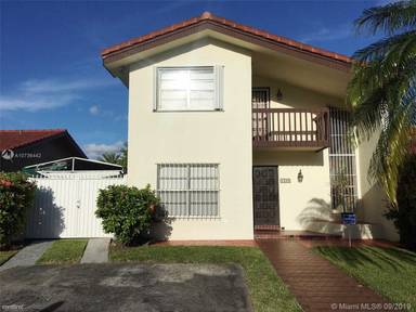 Main picture of 1235 SW 104th Ct