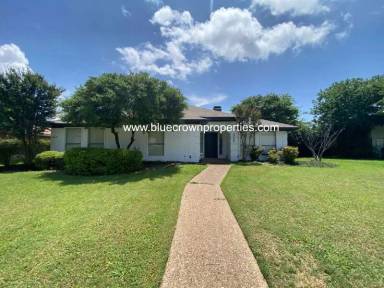 Main picture of 3736 Solarium Pl