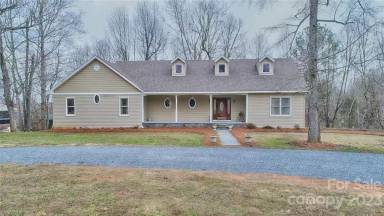 Main picture of 6285 Harbor Dr