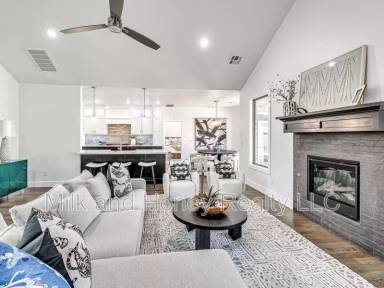 Main picture of 8141 Jenny Ln