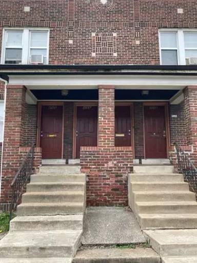 Main picture of 4062 Labadie Ave