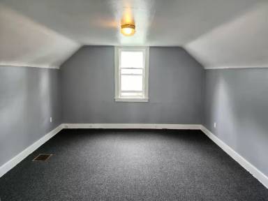 Main picture of 37 Phyllis Ave