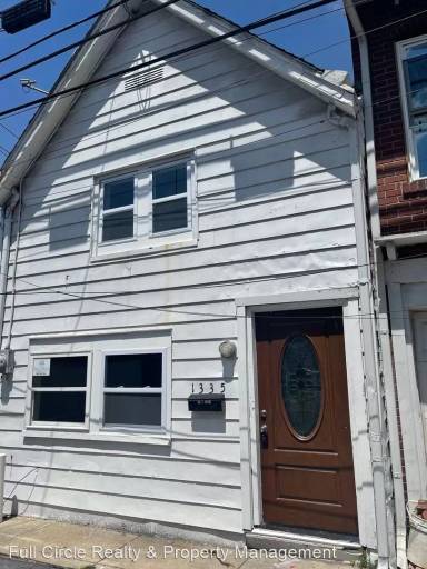 Main picture of 1335 Emmett St