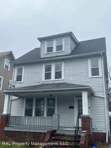 Main picture of 3299 Altamont Ave
