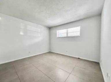 Main picture of 301 N L St