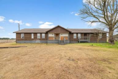 Main picture of 2275 County Road 127