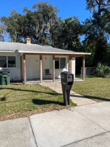 Main picture of 701 S Palmetto Ave