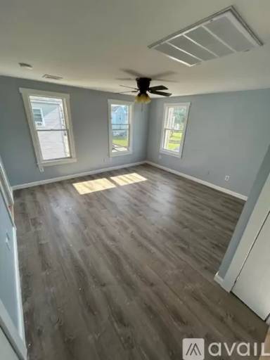 Main picture of 114 Grinnell St