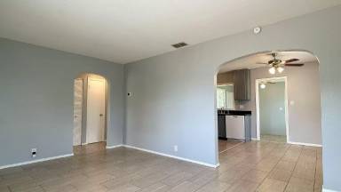 Main picture of 2532 4th Ave S
