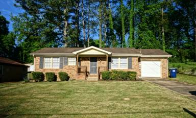 Main picture of 2505 Piney Branch Rd NW