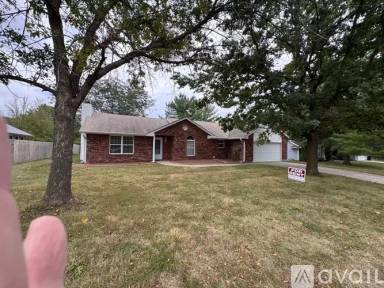 Main picture of 2120 Limerick Ln