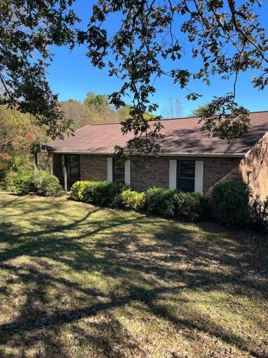 Main picture of 2450 Lawson Rd