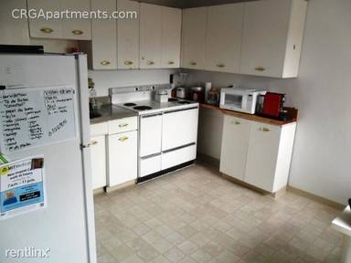 Main picture of 100 Memorial Dr Apartments