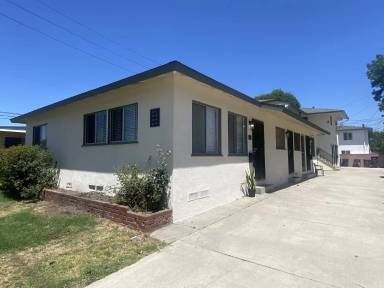 Main picture of 1211 E Washington St