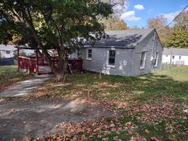 Main picture of 11 Heights Trl