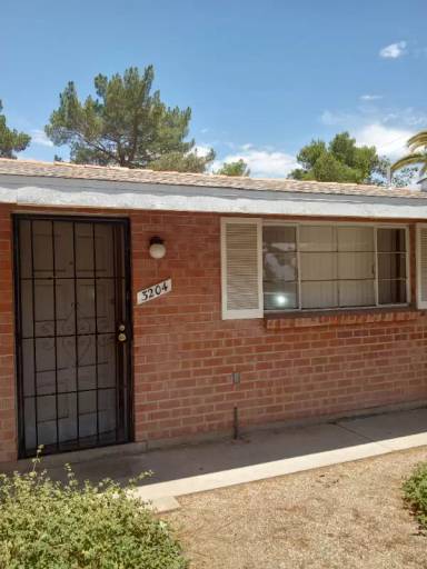 Main picture of 3204 N Christmas Ave
