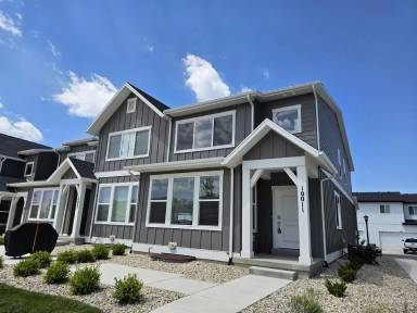 Main picture of 10011 N Featherstone Dr