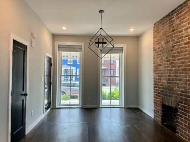 Main picture of 2304 Venable St