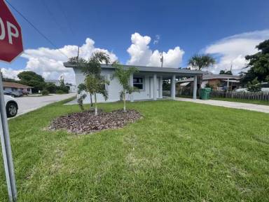 Main picture of 957 Lewis Dr