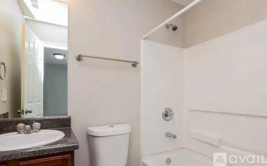 Main picture of 4040 Riverside Pkwy