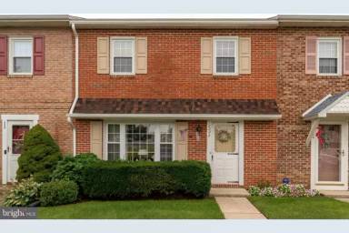 Main picture of 2002 Hale Ct