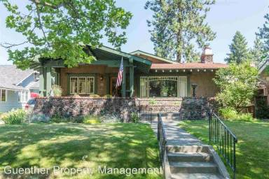 Main picture of 420 W 22nd Ave