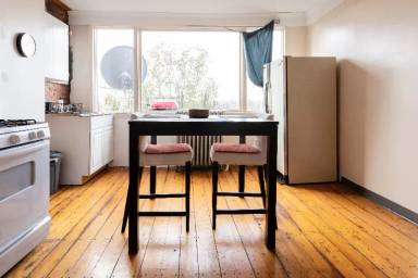 Main picture of 27 Beech Glen St