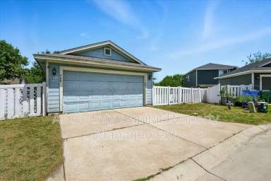 Main picture of 508 Crater Lake Dr