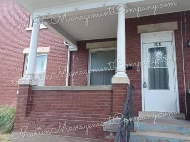 Main picture of 302 W 6th St