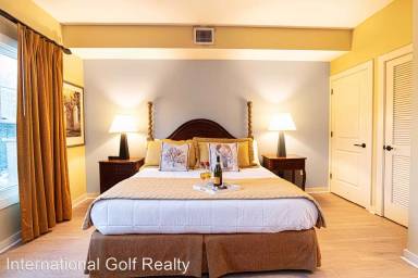 Main picture of 965 Registry Blvd