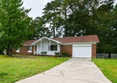 Main picture of 836 Muskegon Dr