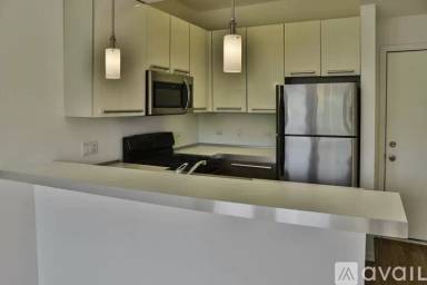 Main picture of 1210 W Foster Ave