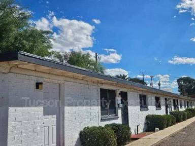 Main picture of 4223-4243 E Lee St Apartments