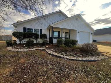 Main picture of 511 Climbing Rose Ct
