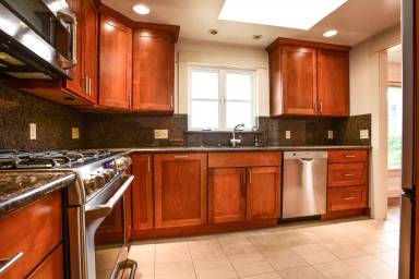Main picture of 3233 Conkling Pl W