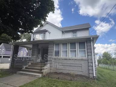 Main picture of 50 S Walnut St