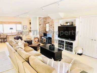 Main picture of 29 Cedar Ln