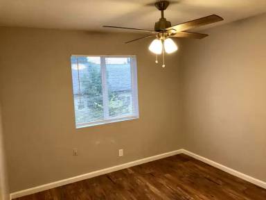 Main picture of 830 W 26th St