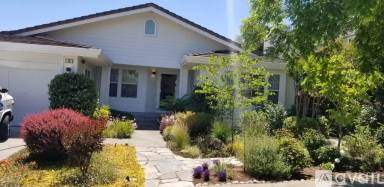 Main picture of 6 Corbett Ct