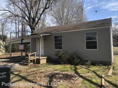 Main picture of 125 Roosevelt Rd