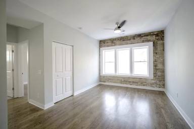 Main picture of 3903 W Shakespeare Ave