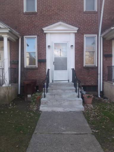 Main picture of 106 E 28th St